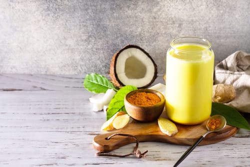 leche dorada con cúrcuma